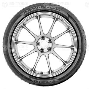 Yokohama Advan Fleva V701 265/30 R19 93W